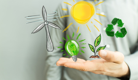main qui tient les énergies renouvelables